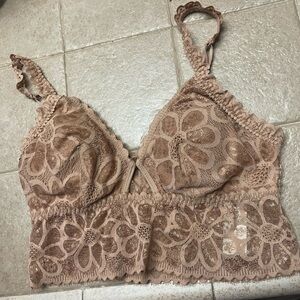 Aerie Floral Lace Bralette in Shimmer Taupe